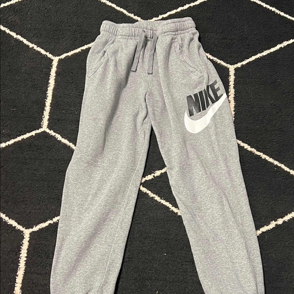 Nike Large Kids Light Gray Joggers
